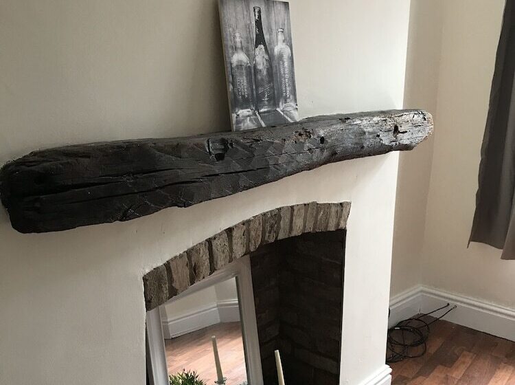 Отель Lowton Lodge