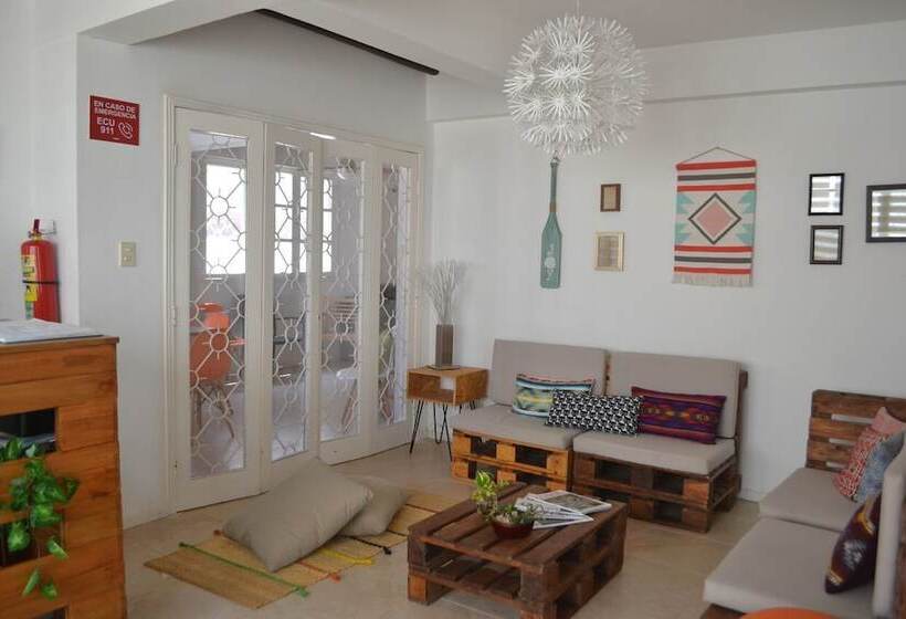 בית מלון כפרי Nao Beach House