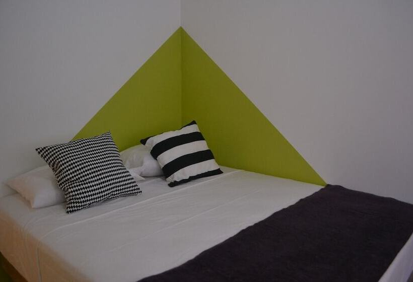 בית מלון כפרי Nao Beach House