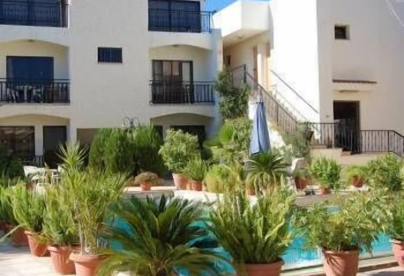 هتل Nicos & Olympia Apartments