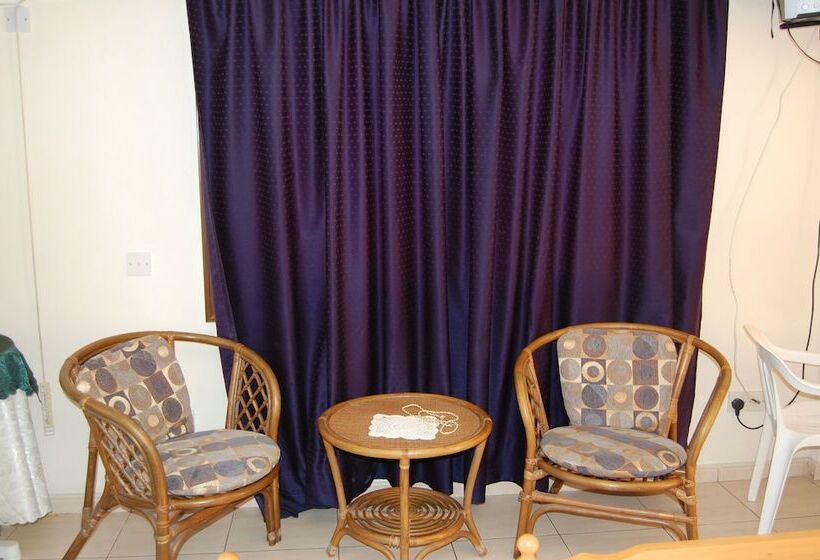 هتل Nicos & Olympia Apartments