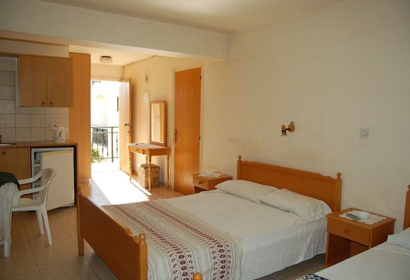 هتل Nicos & Olympia Apartments