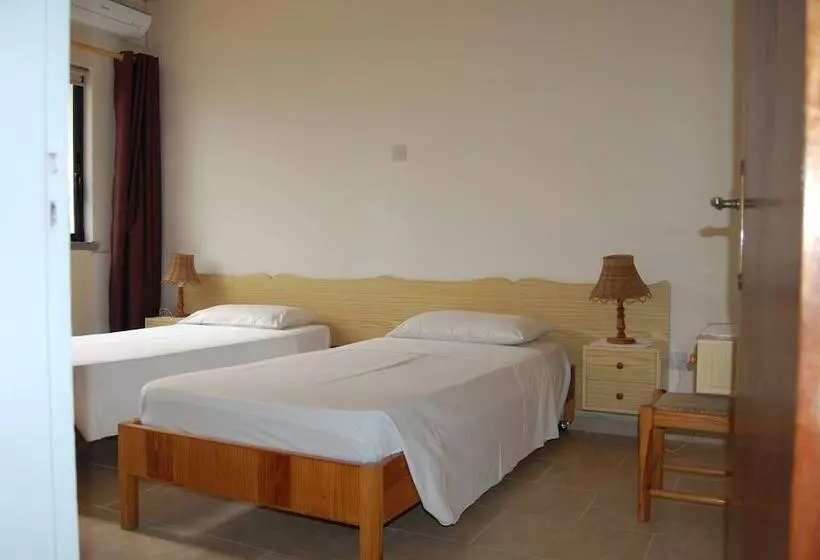 Hotelli Nicos & Olympia Apartments