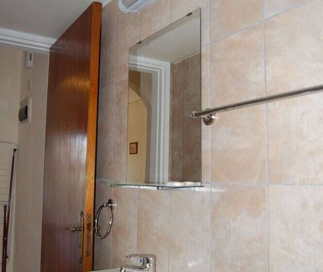 هتل Nicos & Olympia Apartments