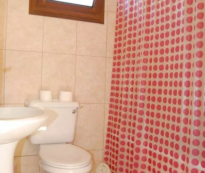 Hotelli Nicos & Olympia Apartments