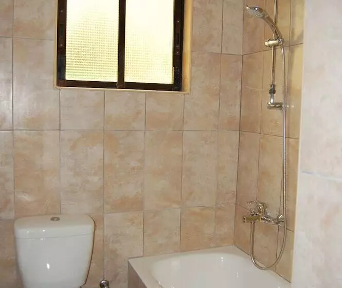 Hotelli Nicos & Olympia Apartments