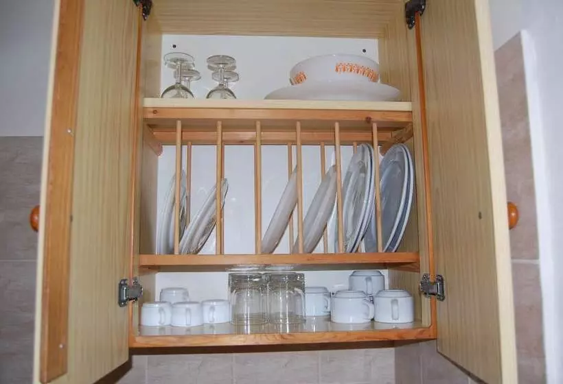 Hotelli Nicos & Olympia Apartments