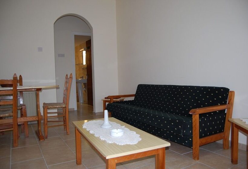 هتل Nicos & Olympia Apartments