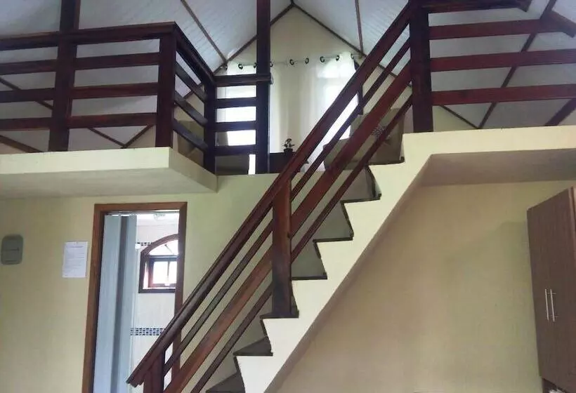 ホテル Pousada Villa Pinhal