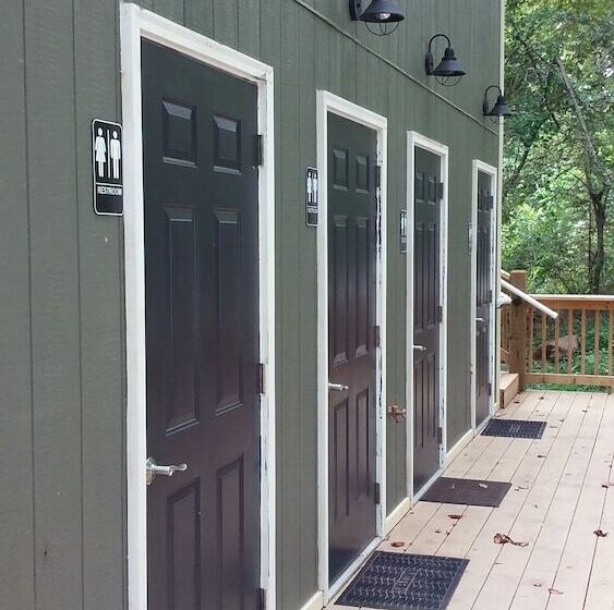 田舎風ホテル Carolina River Ranch