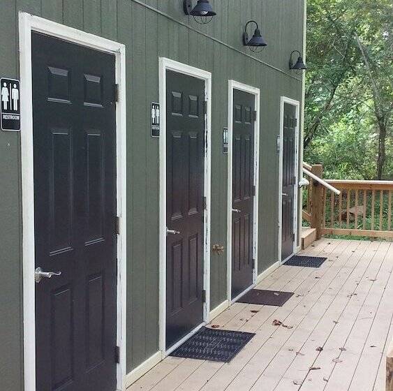 田舎風ホテル Carolina River Ranch