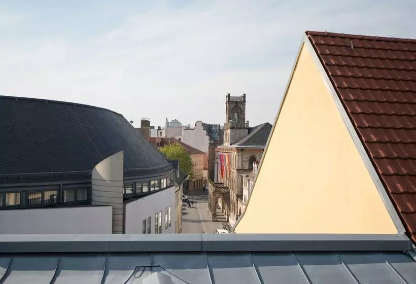 Hotelli Weimar Central Artist Loft