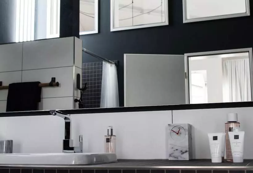 Hotelli Weimar Central Artist Loft