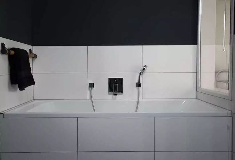 Hotelli Weimar Central Artist Loft