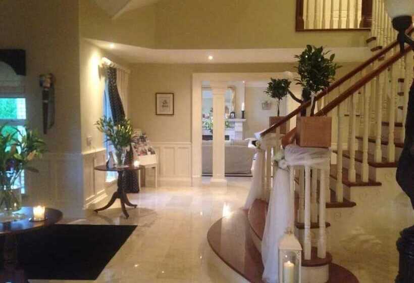 Lakeview Lodge Bed And Breakfast