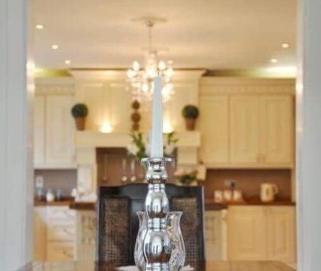 Lakeview Lodge Bed And Breakfast