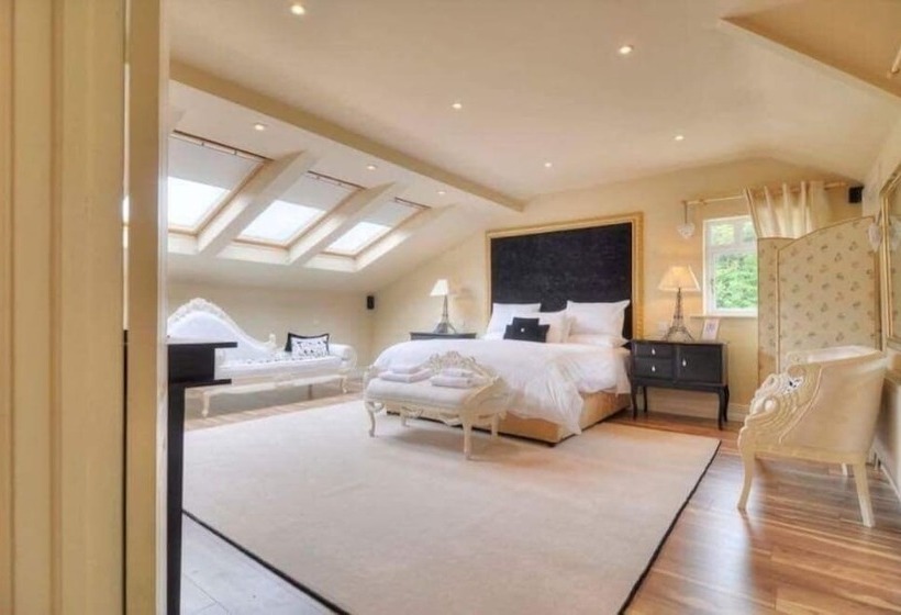 Lakeview Lodge Bed And Breakfast