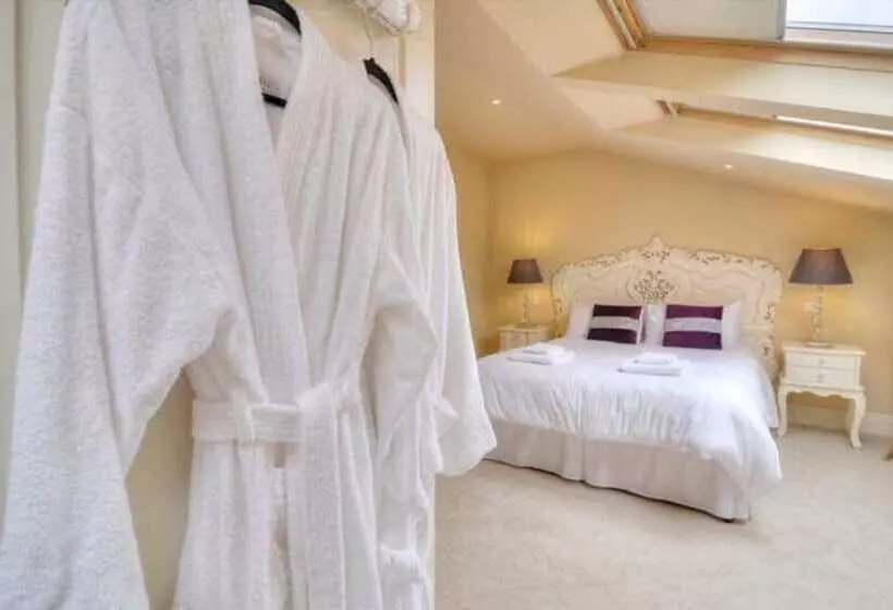 Lakeview Lodge Bed And Breakfast