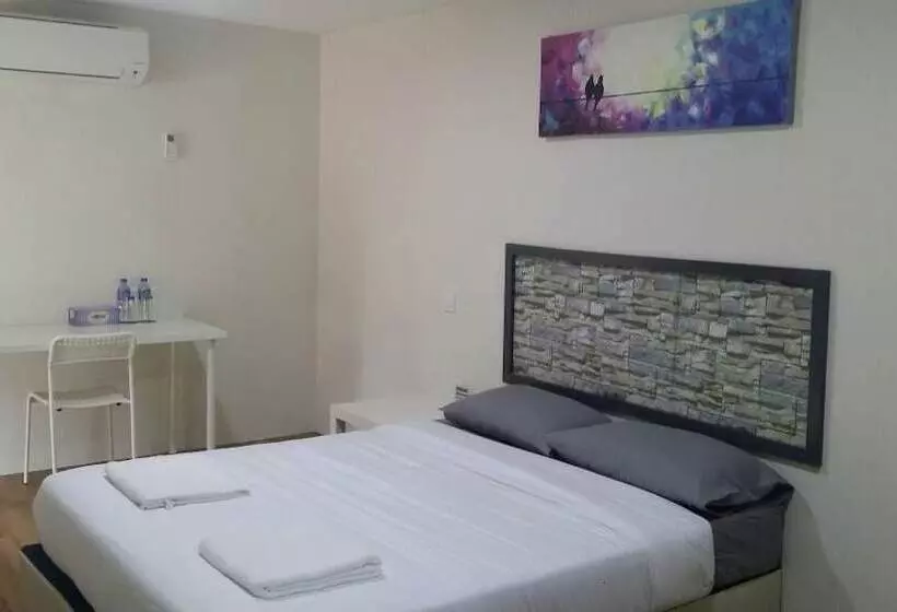 Majatalo Desa Retreat