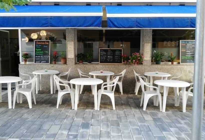 ペンション Hostal Creus