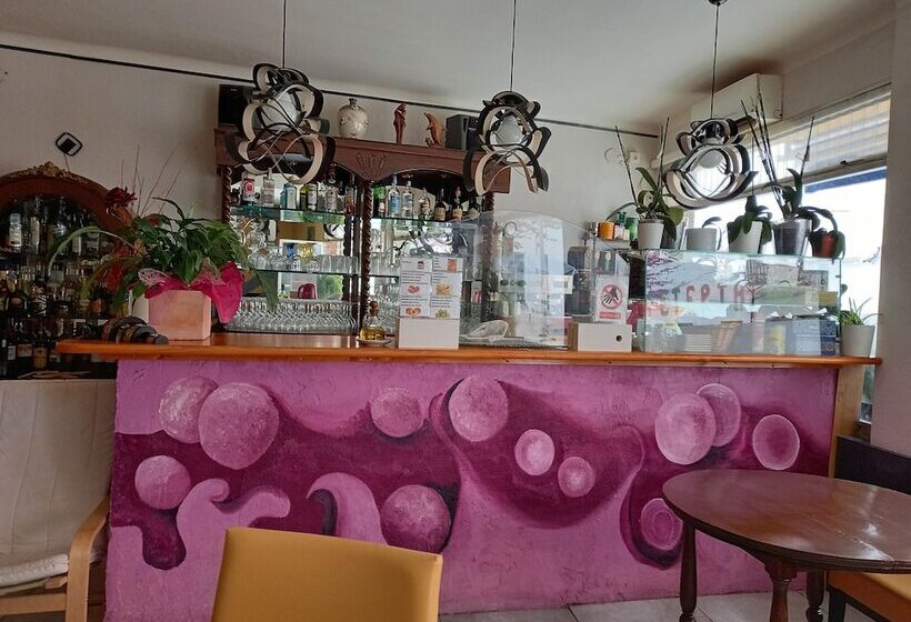 ペンション Hostal Creus