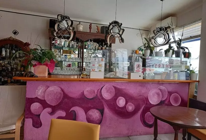 Majatalo Hostal Creus