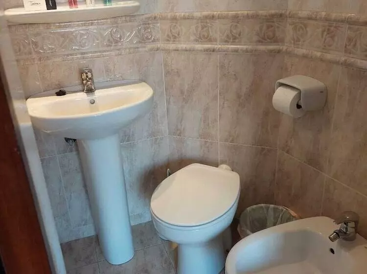 Majatalo Hostal Creus