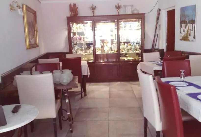 Majatalo Hostal Creus