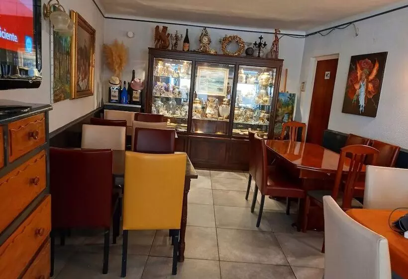 Majatalo Hostal Creus