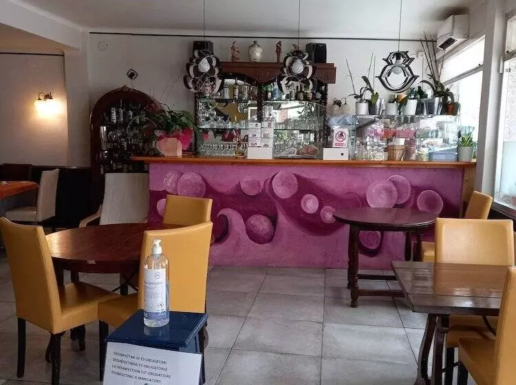 Majatalo Hostal Creus