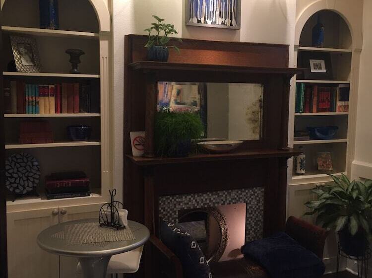 پانسیون John Thomas Bed And Bath