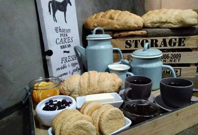 Majatalo La Cera Farm Camping B&b
