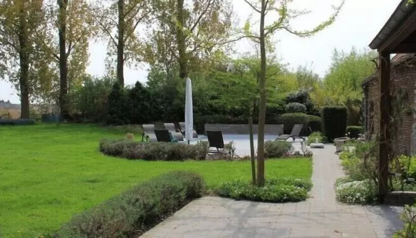 Majatalo Les Peupliers