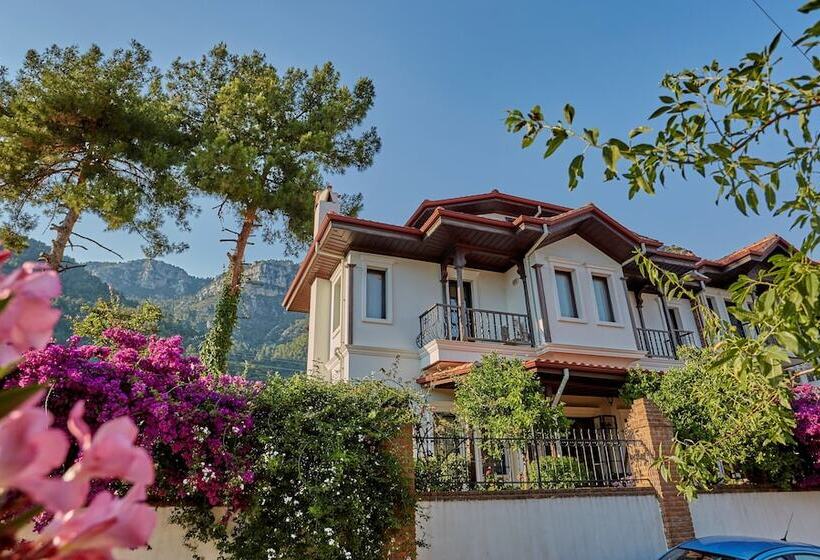 بنسيون Mercan Apart