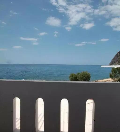 Majatalo Paralia Guest House