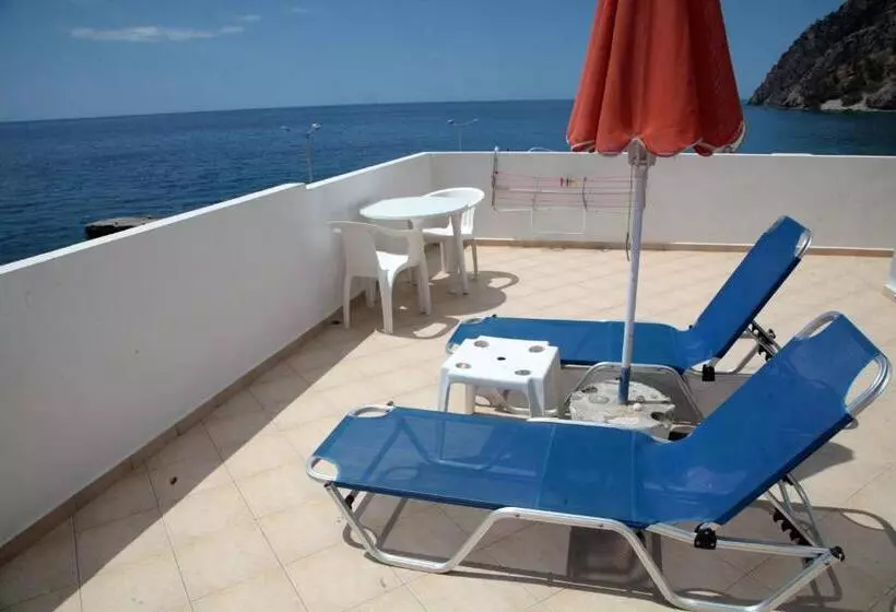 Majatalo Paralia Guest House