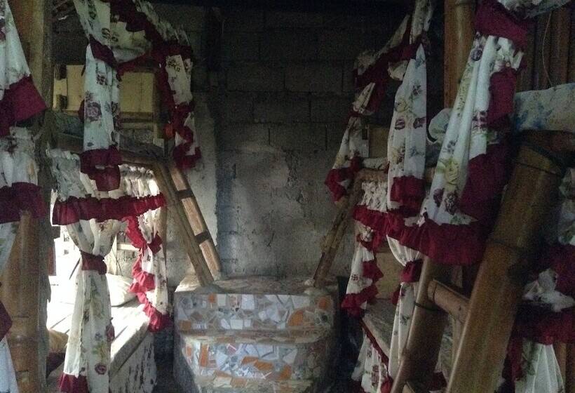 Treasure Isle Guesthouse Hostel