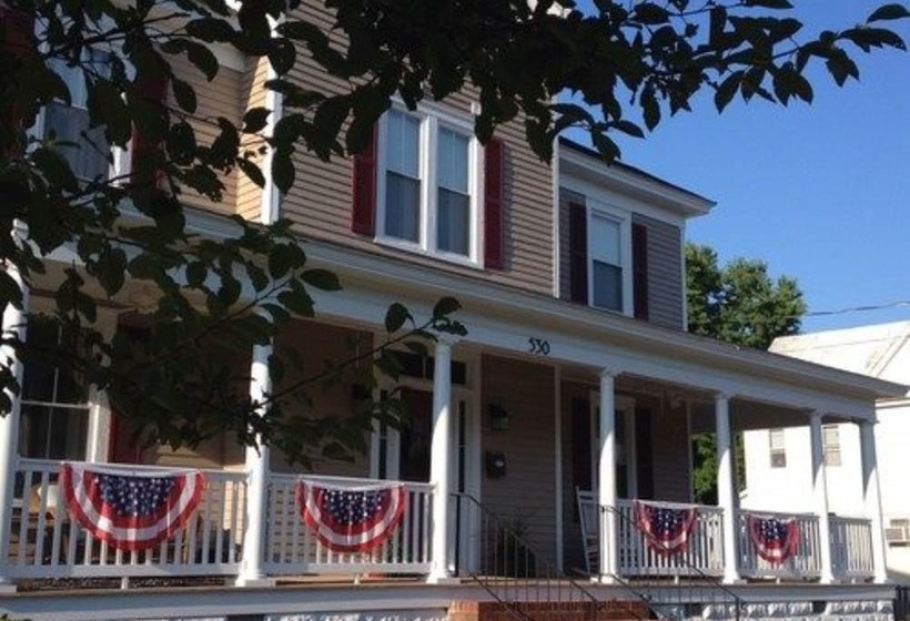 Alyssa House Bed & Breakfast