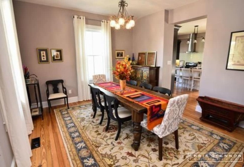 Alyssa House Bed & Breakfast