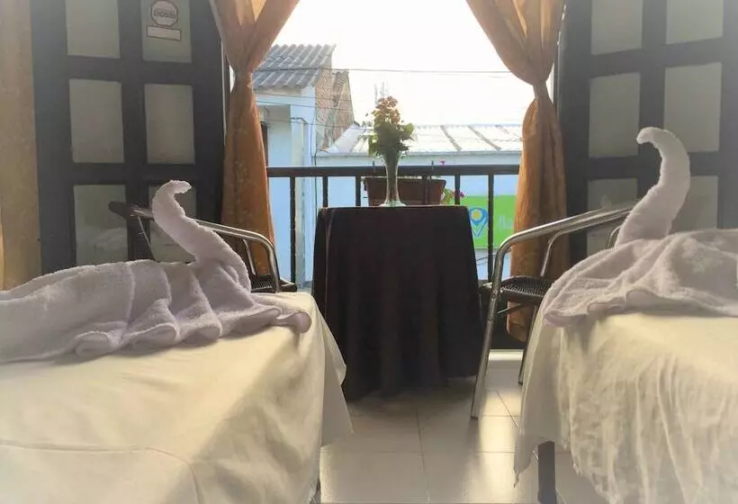 Bananas Hostel