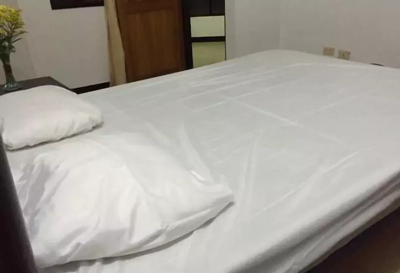 Bananas Hostel