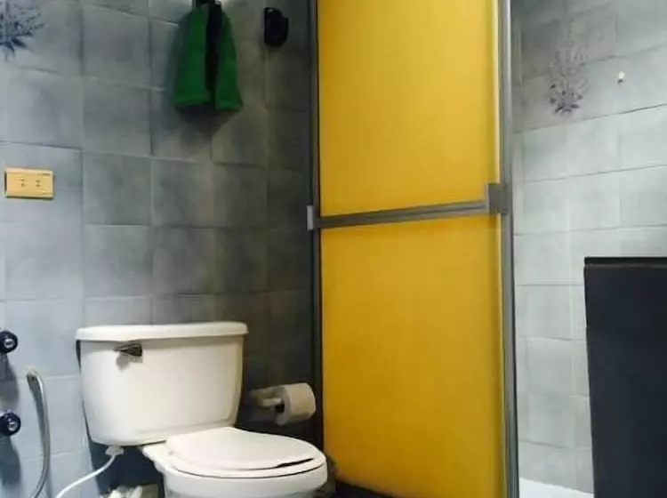 Bananas Hostel