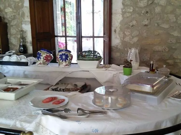 Aamiaismajoitus (B&B) Tramuntana Suites