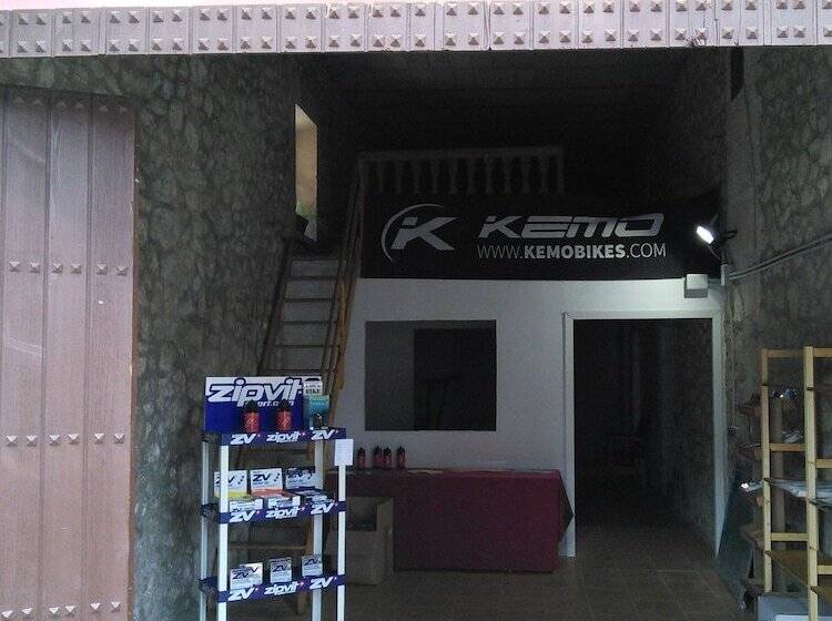 تختخواب و صبحانه Tramuntana Suites