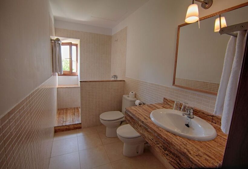 تختخواب و صبحانه Tramuntana Suites