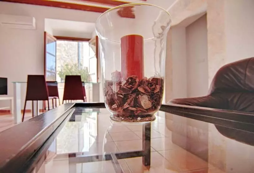 Aamiaismajoitus (B&B) Tramuntana Suites