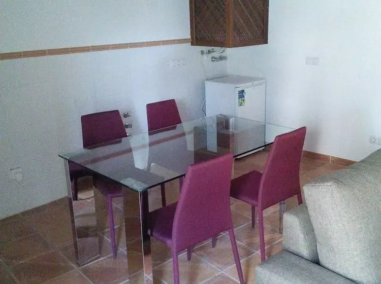 Aamiaismajoitus (B&B) Tramuntana Suites