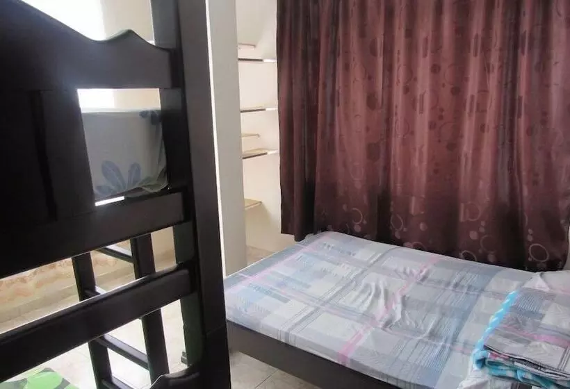 Casa Cacique Hostel