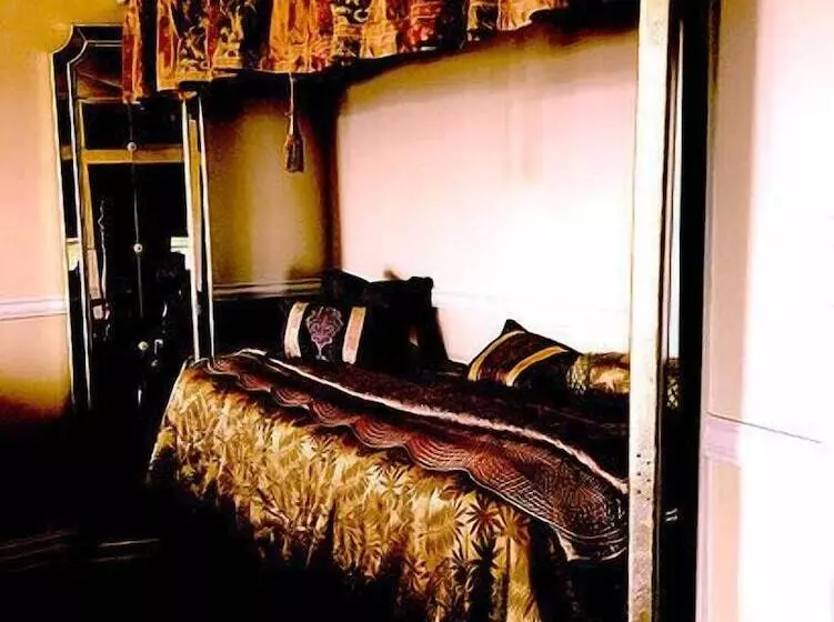 Cayuga lake inn Ithaca Hotel alt 