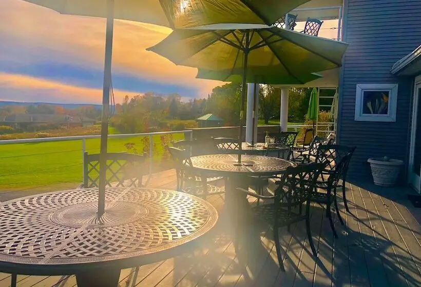 Cayuga lake inn Ithaca Hotel alt 